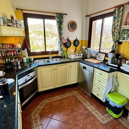 Lasueca Nerja ヴィラ トロクス・コスタ